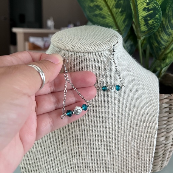 💙Handmade Earrings 💙 - Picture 3 of 9